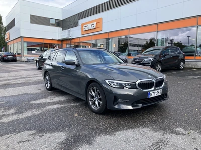 BMW 320 2020, photo 1/5