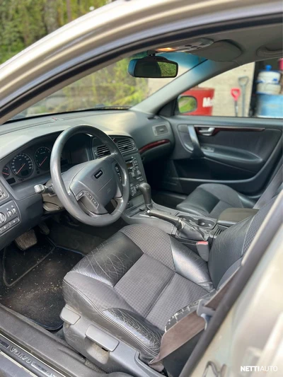 Volvo V70 2002, kuva 7/10