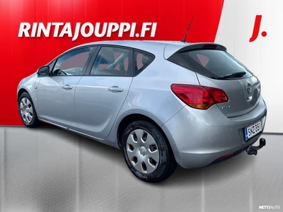Opel Astra 2010, photo 2/6