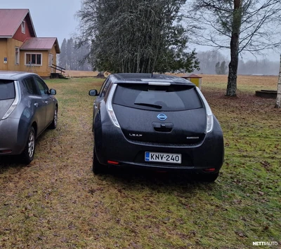Nissan Leaf Acenta 30 kWh 6,6 kW charger 2016, photo 3/25