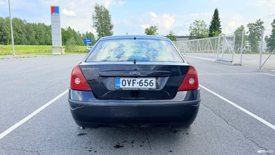 Ford Mondeo 1,8i 125hv Ghia Sedan 2003, kuva 5/10