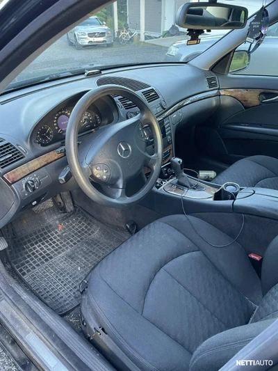 Mercedes-Benz E 2004, kuva 5/10