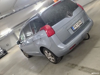 Peugeot 5008 Family HDI 112 FAP 7p. 2011, photo 5/22