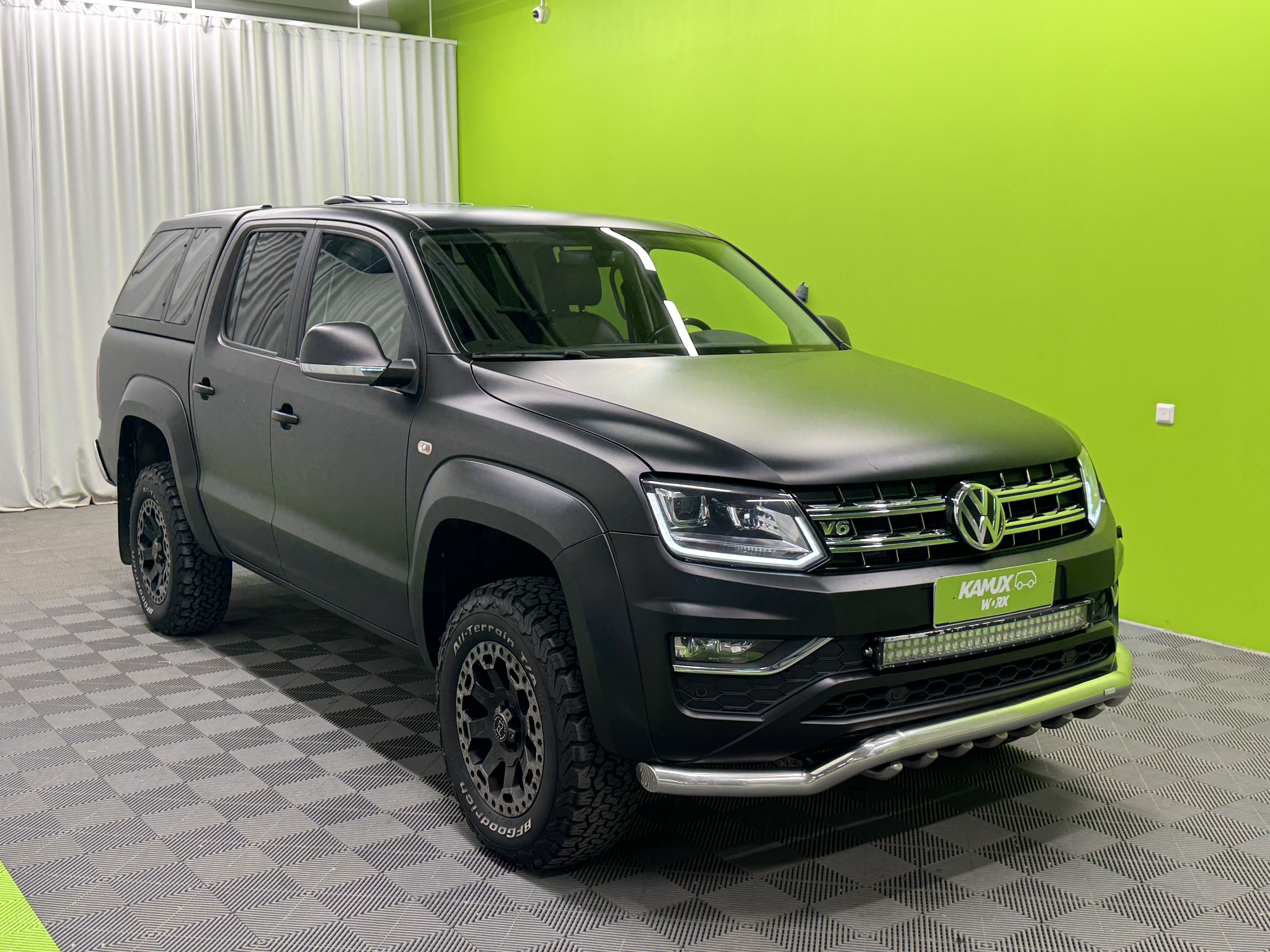 Volkswagen Amarok DC 2920 -->3300kg Highline 3,0 TDI 190kW 4MOTION 3300kg ilman takaistuimia