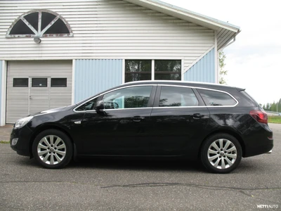 Opel Astra 2011, photo 6/22