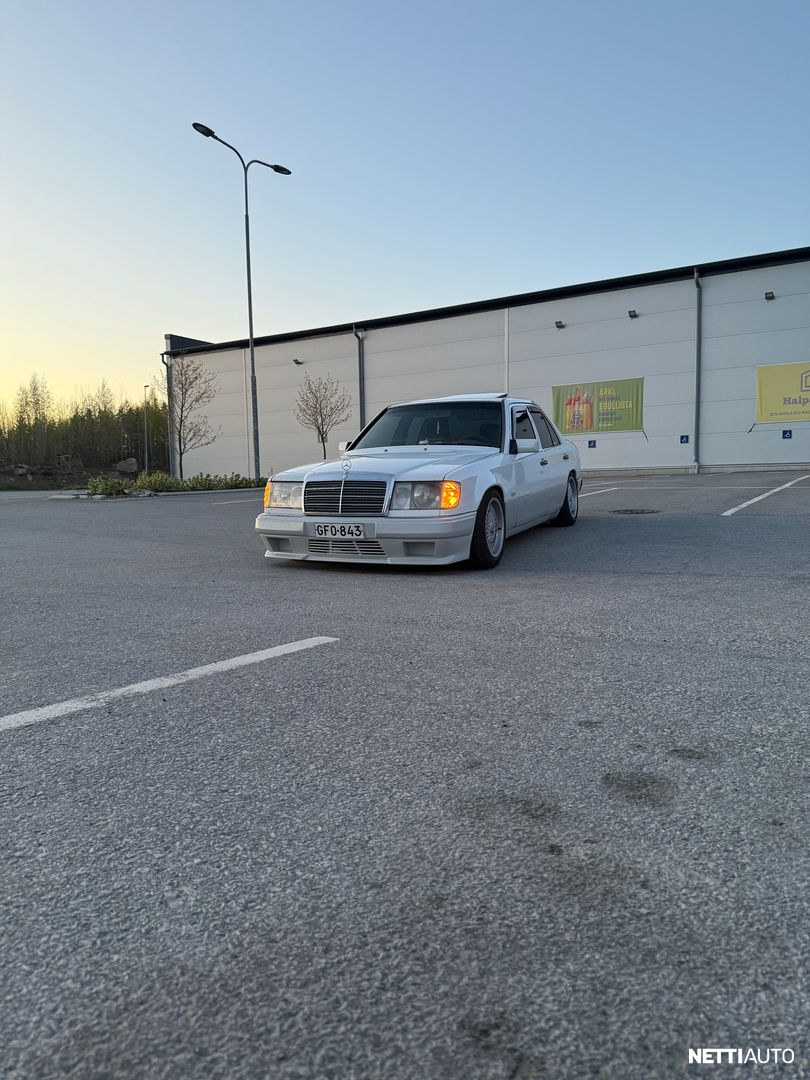 Mercedes-Benz 200