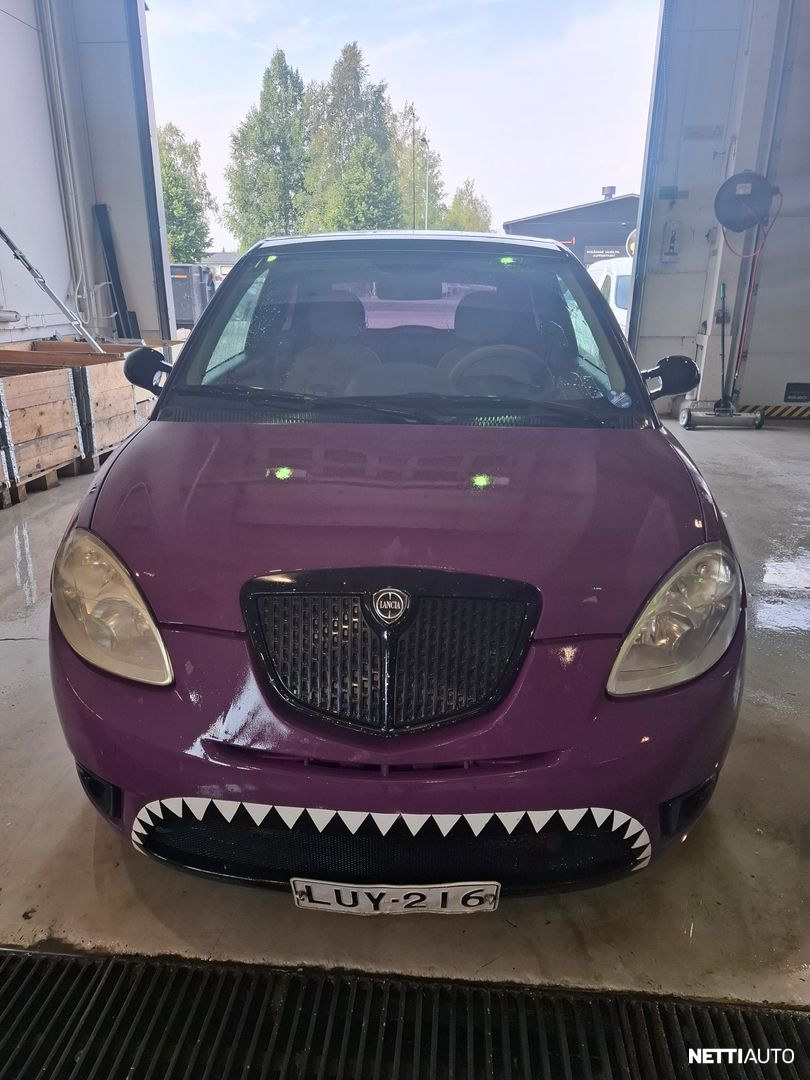 Lancia Ypsilon