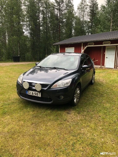 Ford Focus 1,8 125hv Trend M5 5-ovinen 2008, photo 2/7