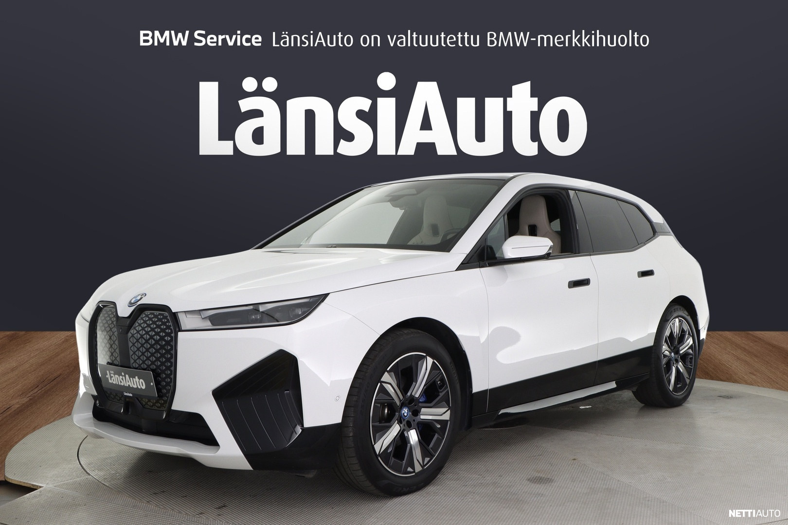 BMW iX