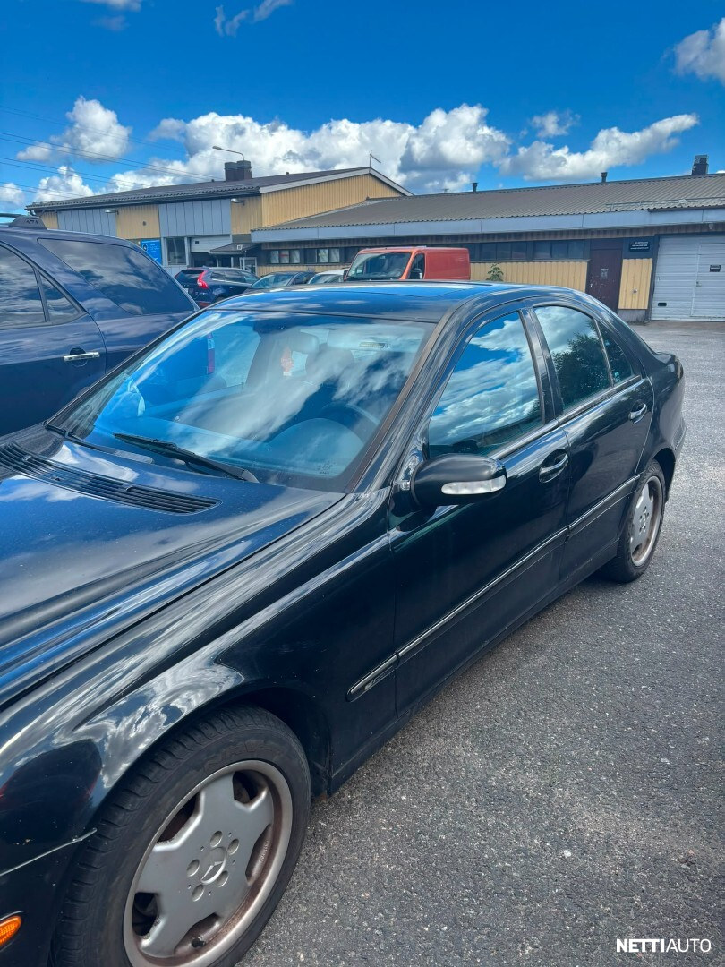 Mercedes-Benz C 180