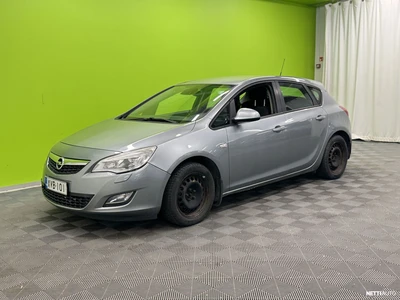 Opel Astra 2010, photo 6/36