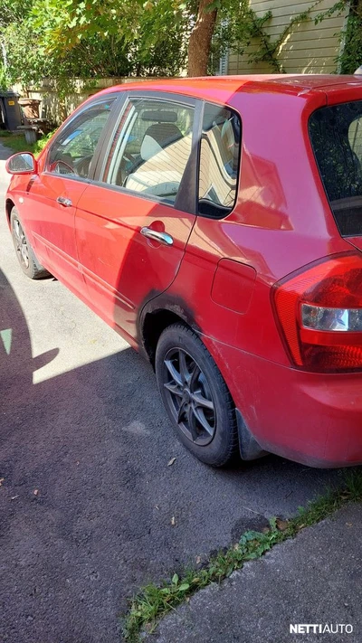 Kia Cerato 2006, kuva 2/7