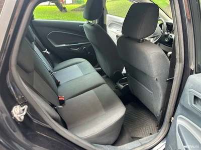 Ford Fiesta 1,25 82 hv Trend M5 5-ovinen 2011, photo 6/12