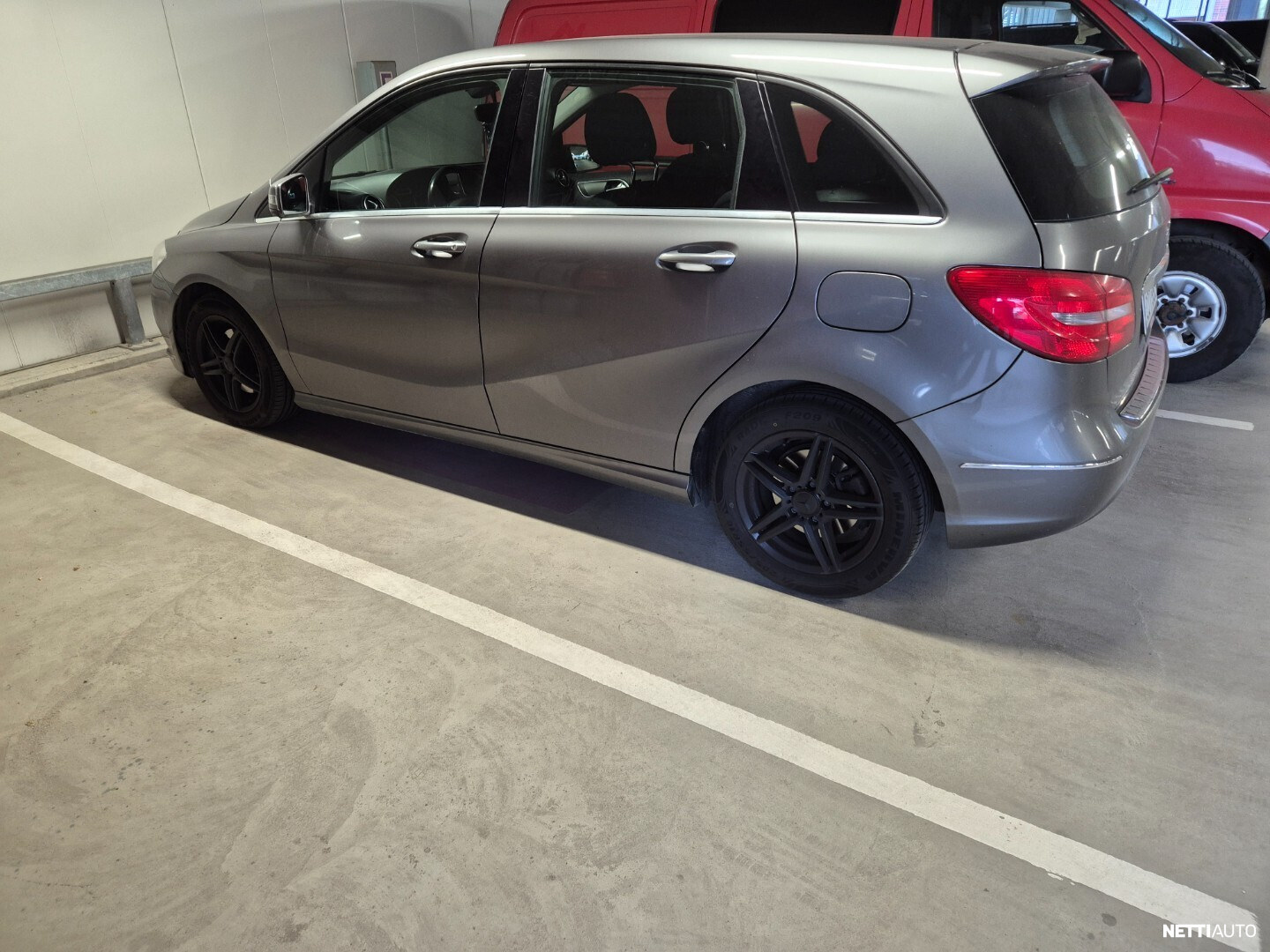 Mercedes-Benz B