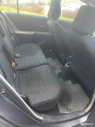 Toyota Yaris 1.3 2007, kuva 5/8