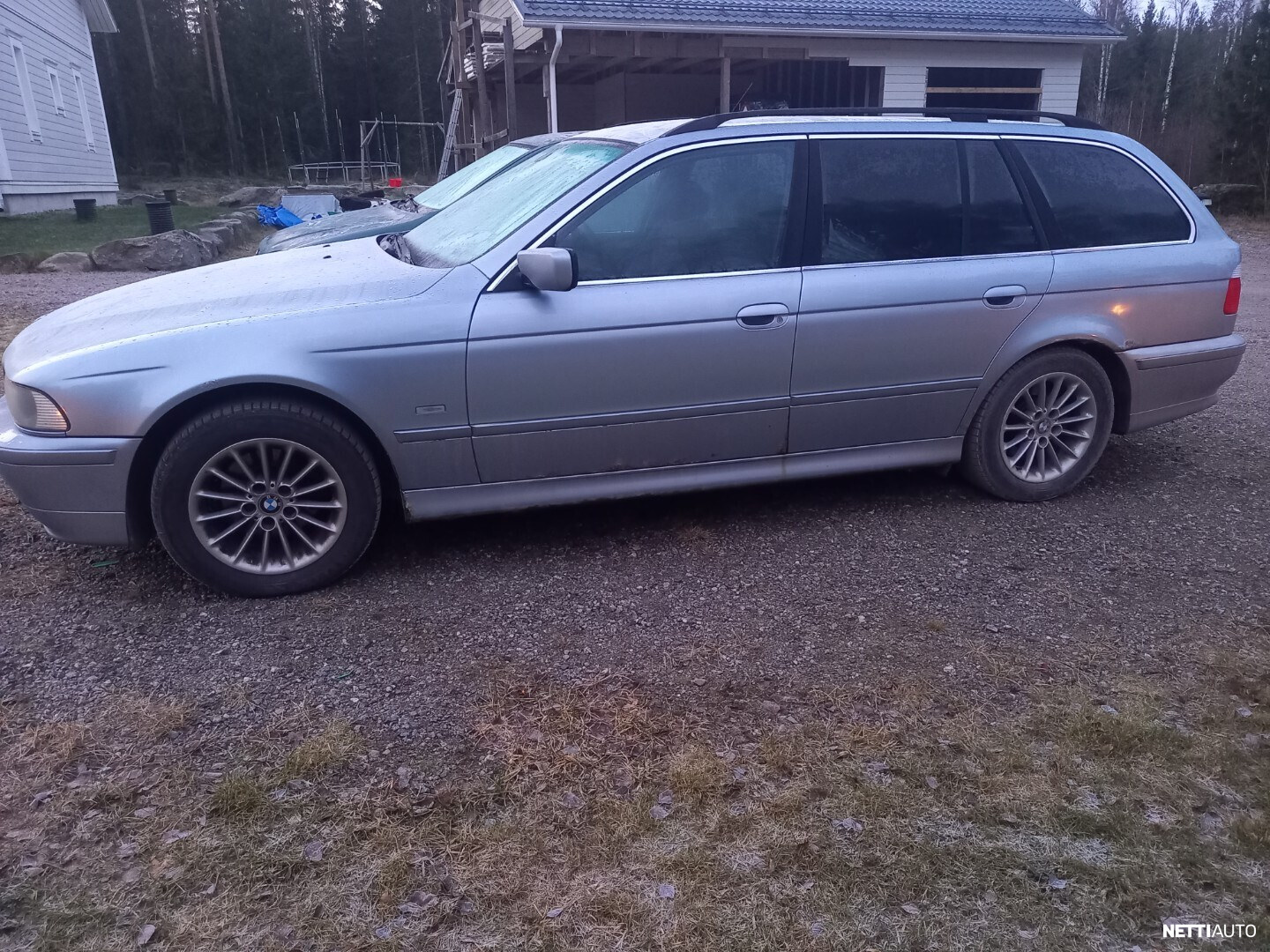BMW 525