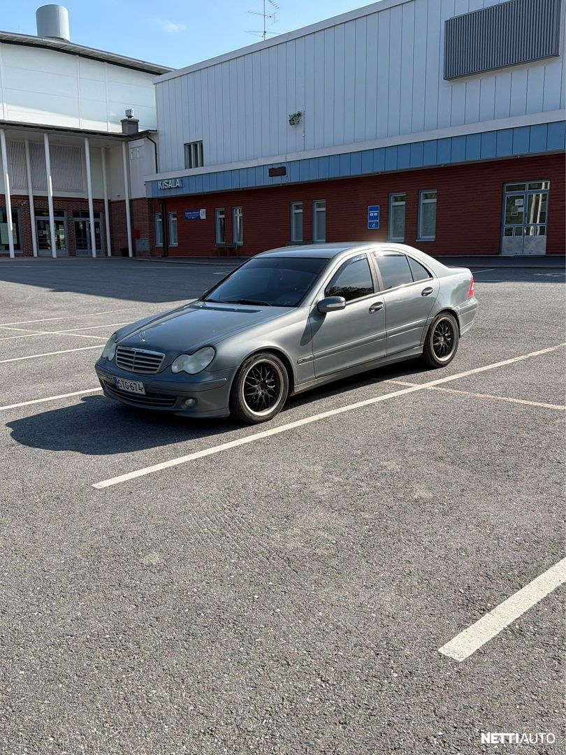 Mercedes-Benz C 220