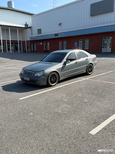 Mercedes-Benz C 220 2004, kuva 1/22