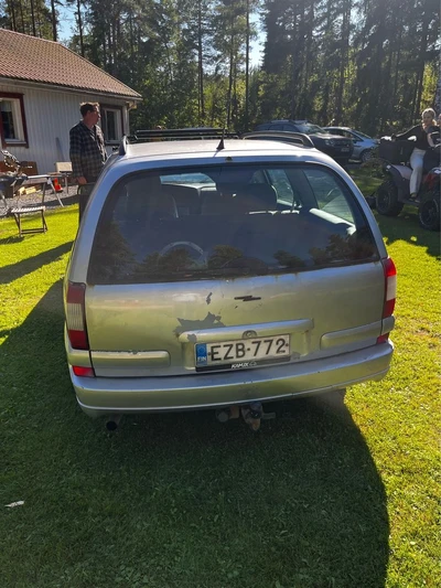 Opel Omega 2001, kuva 2/11