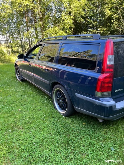 Volvo V70 2,4T aut. 2002, photo 3/17
