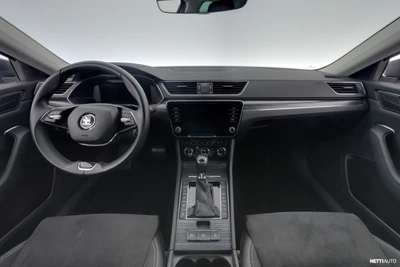 Skoda Superb 2023, kuva 7/22