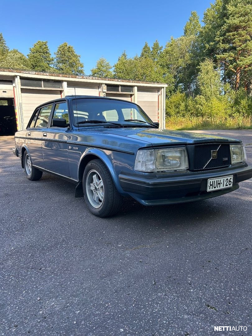 Volvo 244