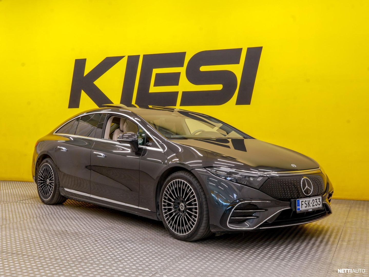 Mercedes-Benz EQS