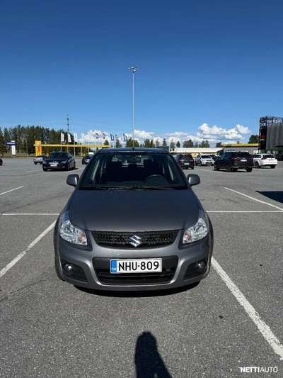 Suzuki SX4 2011, photo 7/8