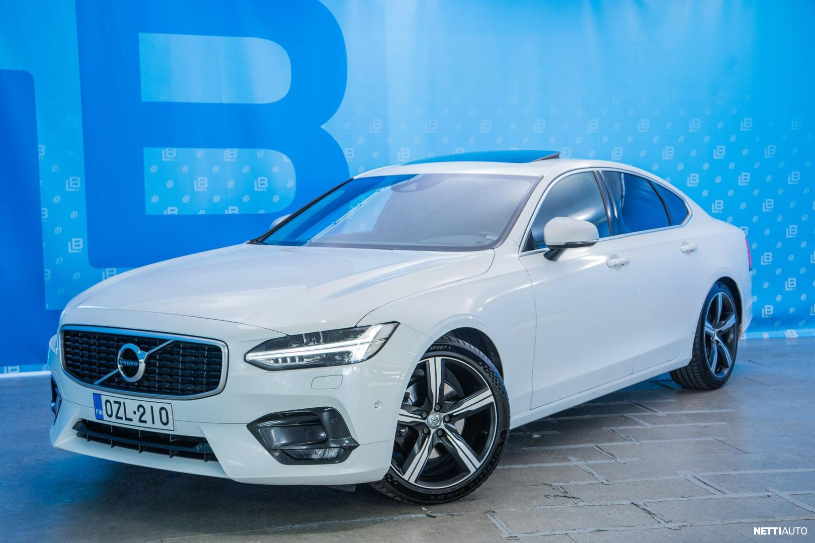 Volvo S90