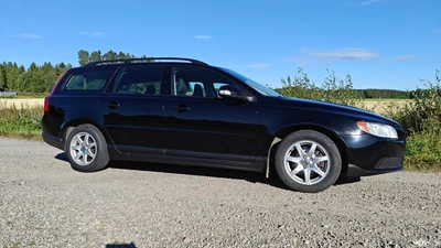 Volvo V70 2,0D Kinetic 2009, kuva 6/10