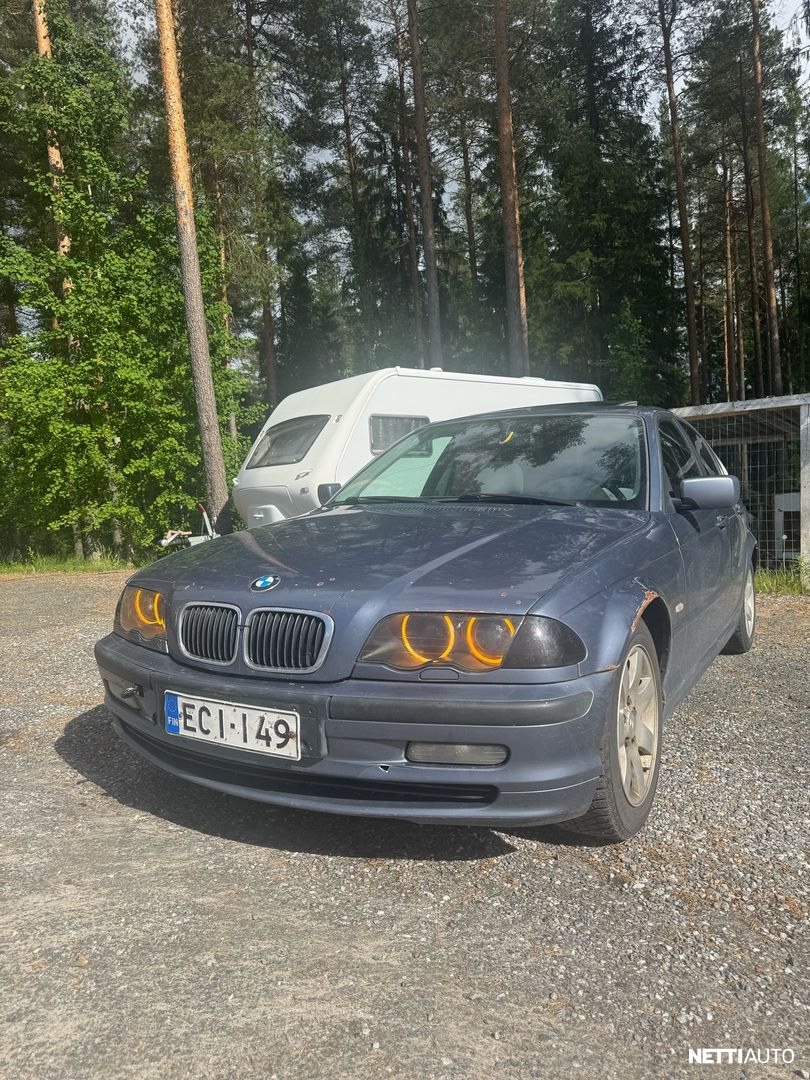BMW 323