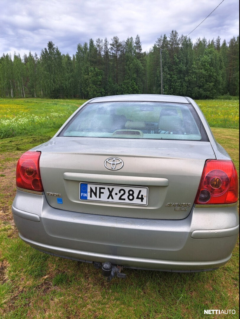 Toyota Avensis 2004, photo 5/16