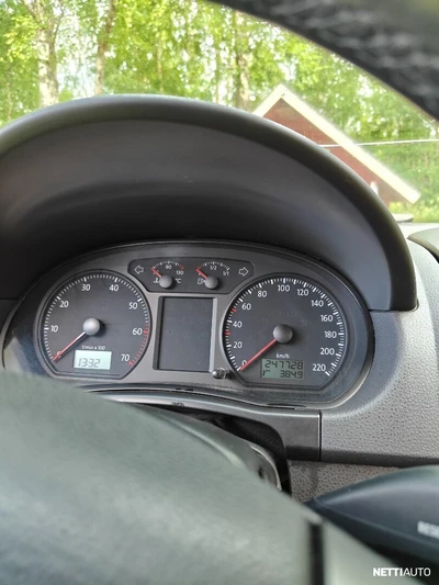 Volkswagen Polo 2007, kuva 7/8