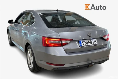 Skoda Superb 2015, kuva 2/3