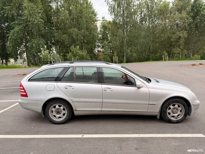 Mercedes-Benz C 220 2003, kuva 4/14
