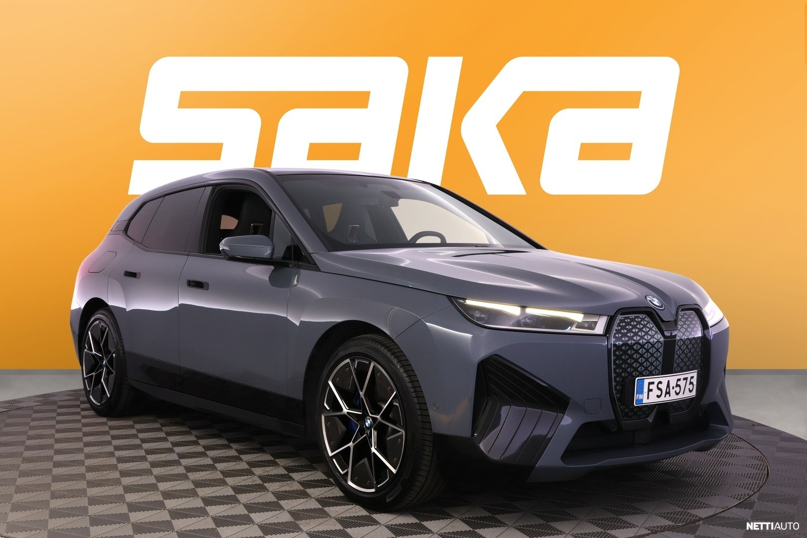 BMW iX