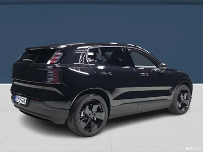 Volvo EX30 2026, photo 4/10
