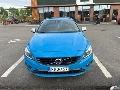 Volvo S60 2014, photo 1/18