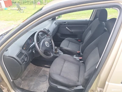 Volkswagen Bora 1.6i 2003, photo 4/7