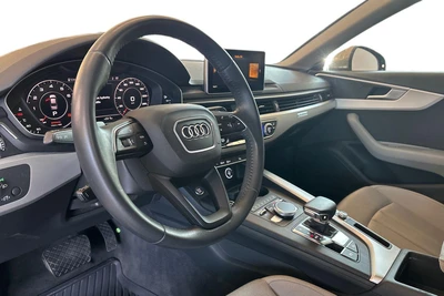 Audi A4 2019, photo 6/26