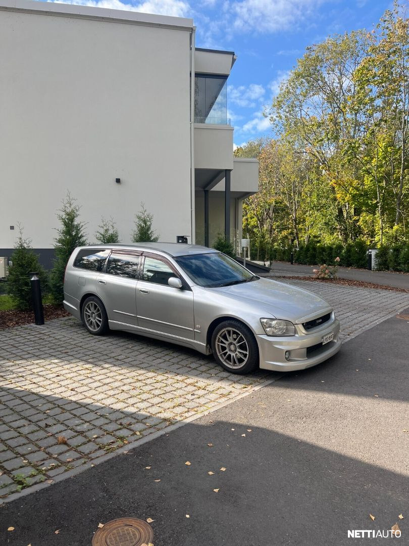 Nissan Stagea