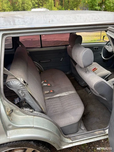 Datsun-Nissan Sunny 1988, kuva 4/10