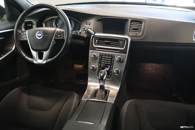 Volvo V60 D4 Momentum aut 2015, kuva 7/14