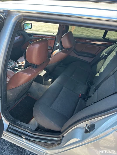 BMW 330 d Touring 2001, photo 8/8