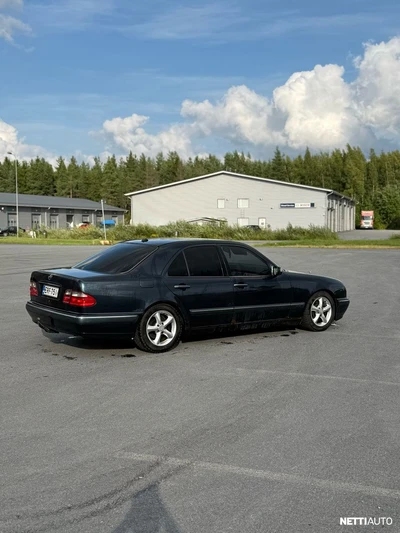 Mercedes-Benz E 320 CDI Elegance 1999, kuva 5/10