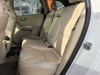 Volvo XC60 D5 AWD Summum aut 2014, kuva 6/8