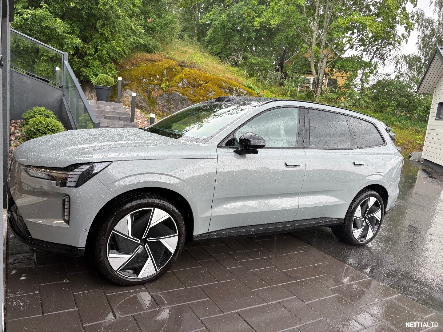 Volvo EX90