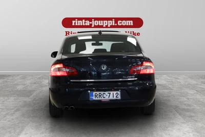 Skoda Superb 2,0 TDI 170 Elegance DSG 2012, photo 7/34