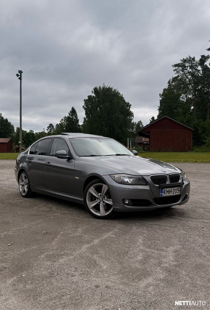BMW 330