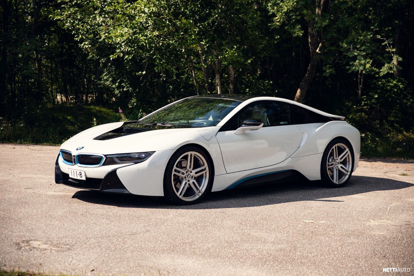 BMW i8